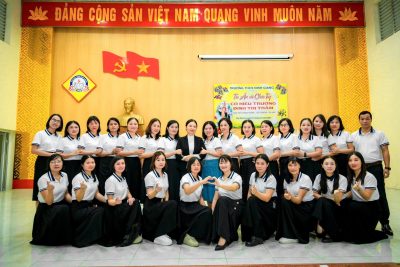 TRI ÂN CÔ HIỆU TRƯỞNG ĐINH THỊ THẮM – MỘT HÀNH TRÌNH ĐẸP KHÉP LẠI TRONG YÊU THƯƠNG