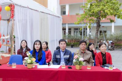 TRƯỜNG THCS NINH GIANG TỔ CHỨC PHIÊN CHỢ TẾT HỌC ĐƯỜNG “GIỮ HỒN DÂN TỘC – LUYỆN TÀI KINH DOANH – LAN TỎA TẾT XANH