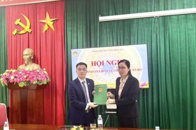 UBND phường Tây Hoa Lư tổ chức Hội nghị Công bố Quyết định điều động và bổ nhiệm chức danh Hiệu trưởng trường THCS Ninh Giang